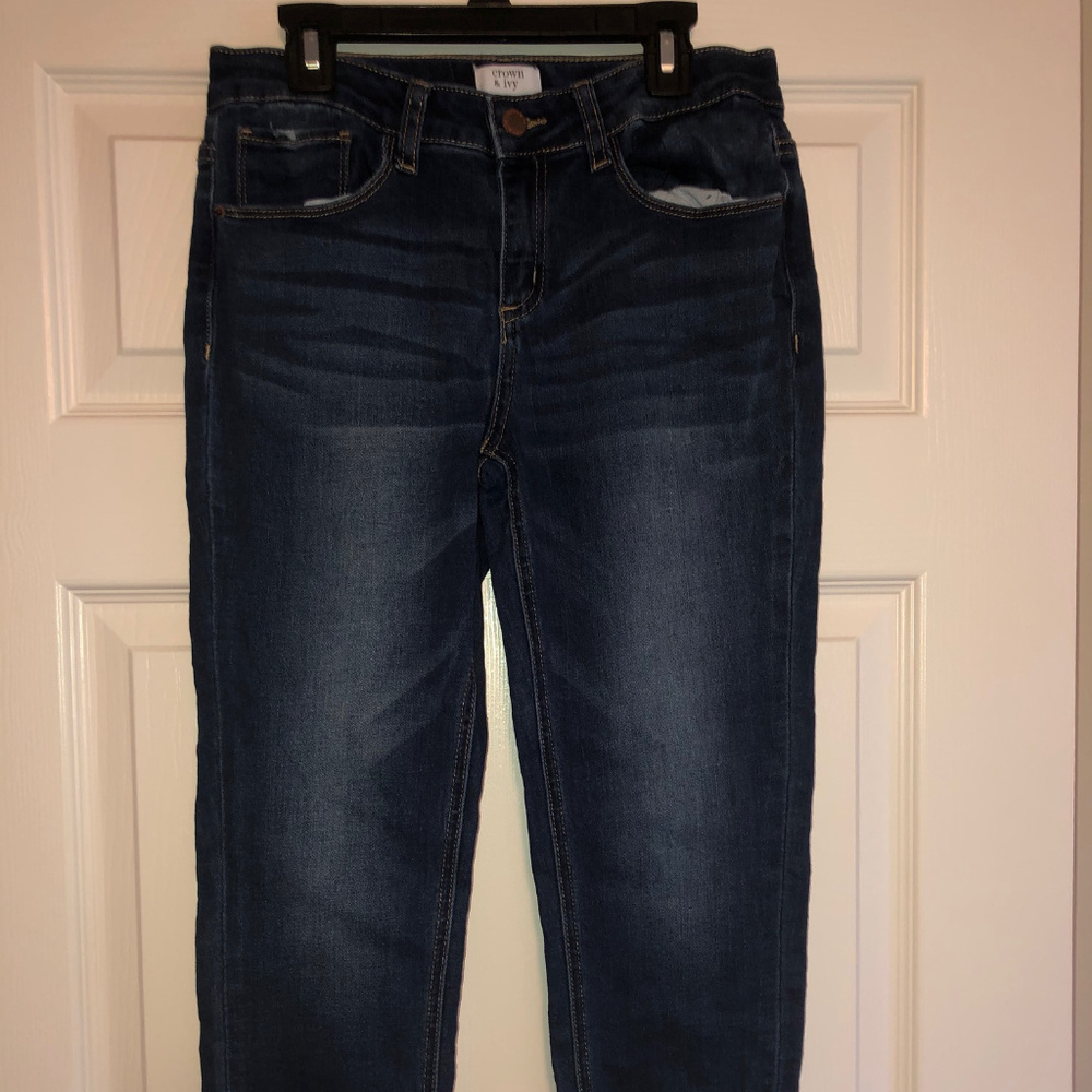 Crown & Ivy Cropped Jeans with Pearl Cuff